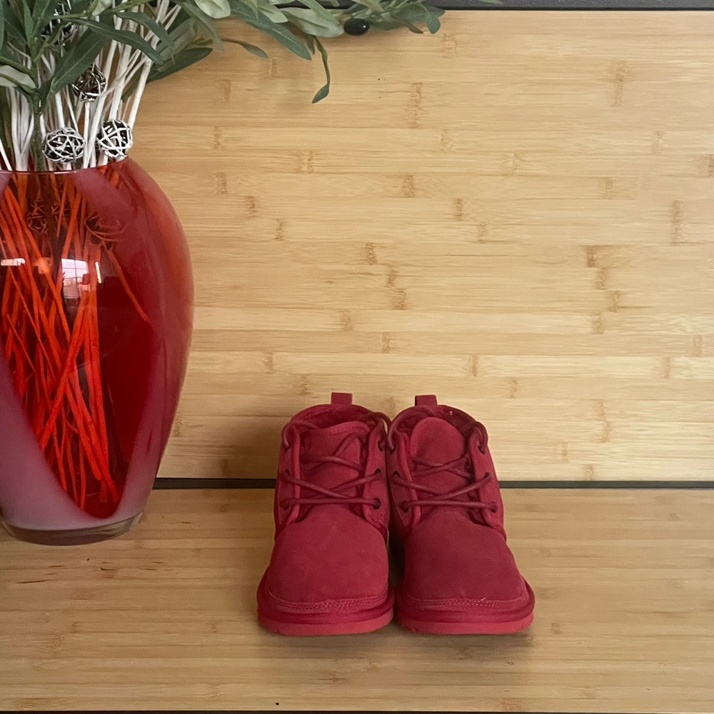 UGG's Neumel suede lace-up boots. 
Samba Red. Size 8